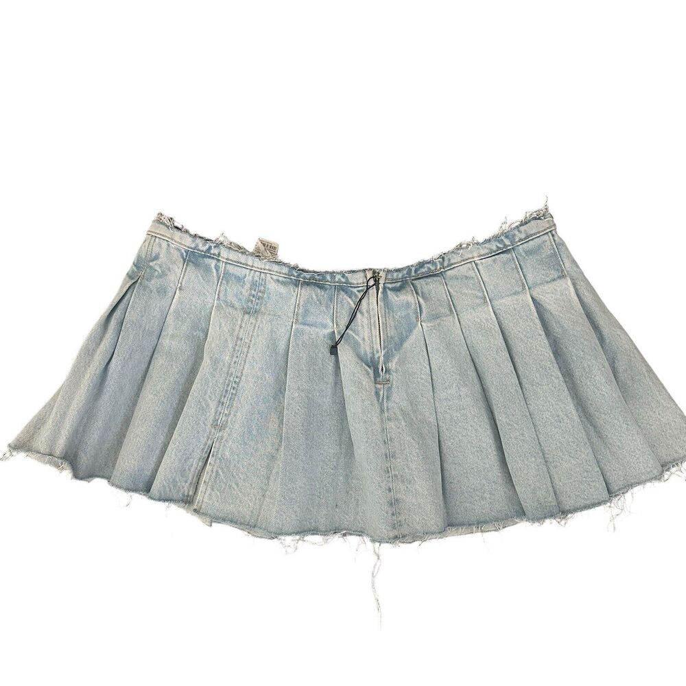 NEW Zara Box Pleat Denim Mini Skirt Side Zip Raw Hem Light Wash Size Large - Picture 4 of 11